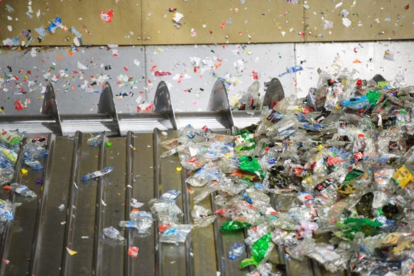 Returpack bottle processing and shredding