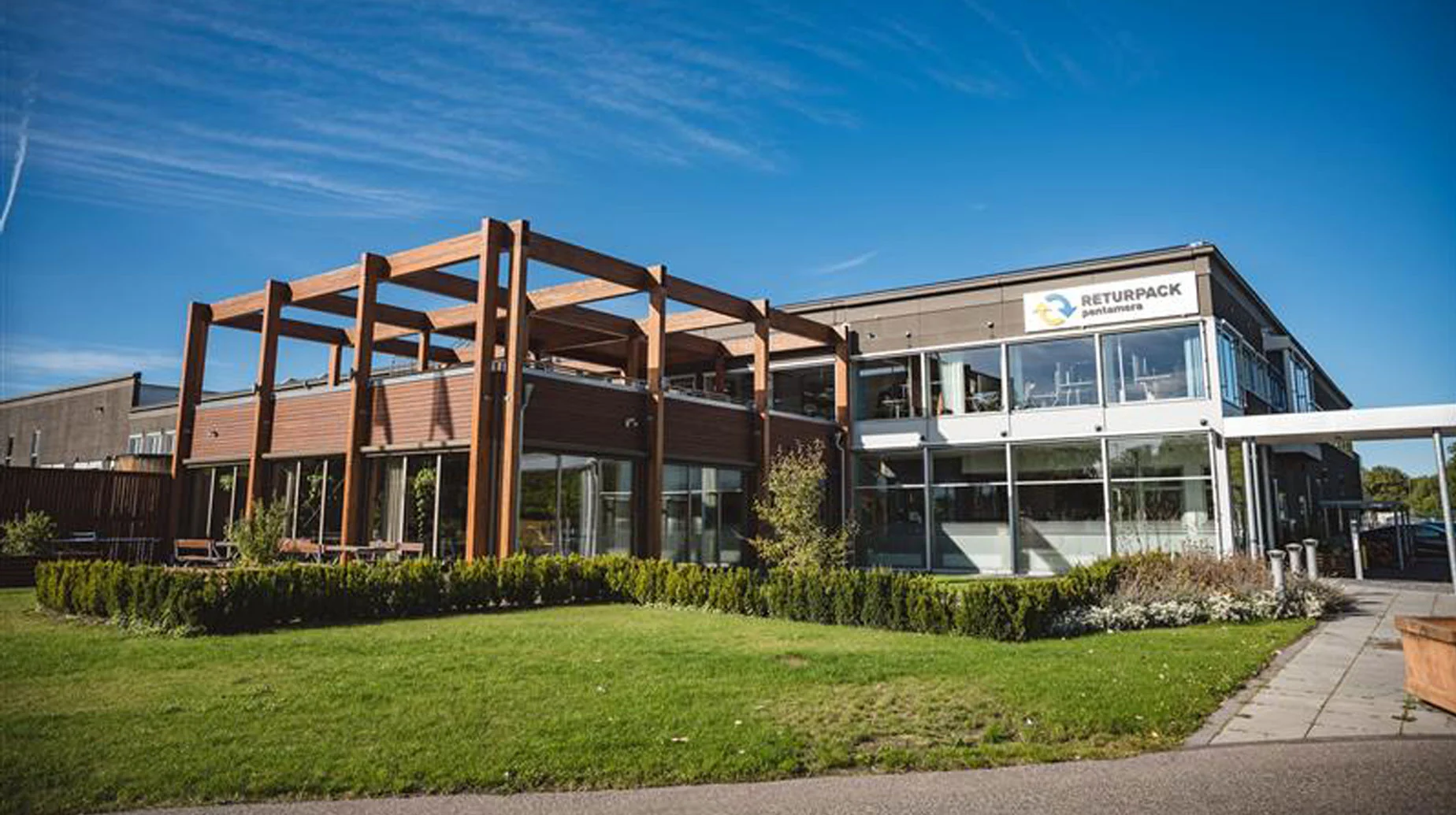 Exterior view of the Returpack AB pantamera building